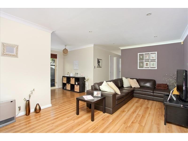 2B Denton Grove, Quakers Hill NSW 2763