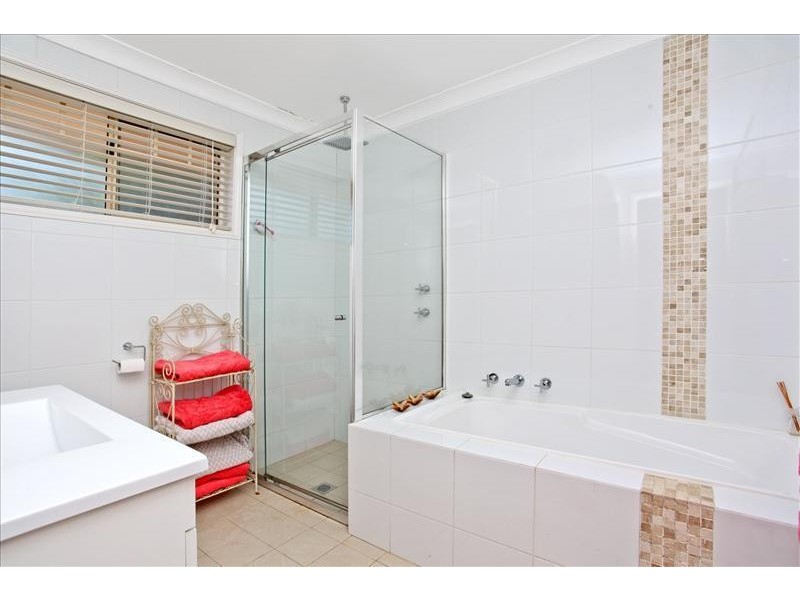 2B Denton Grove, Quakers Hill NSW 2763