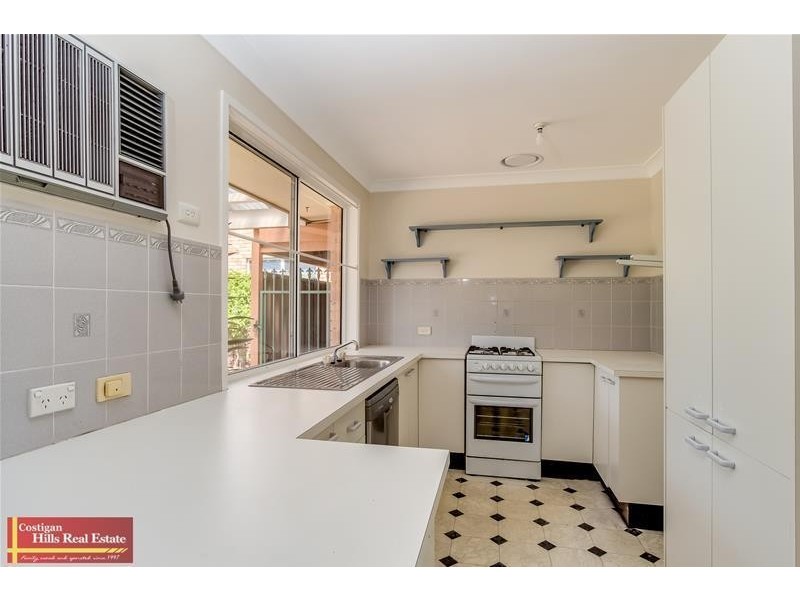 10 Crispin Place, Quakers Hill NSW 2763