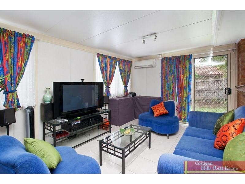 6 Vicky Place, Glendenning NSW 2761