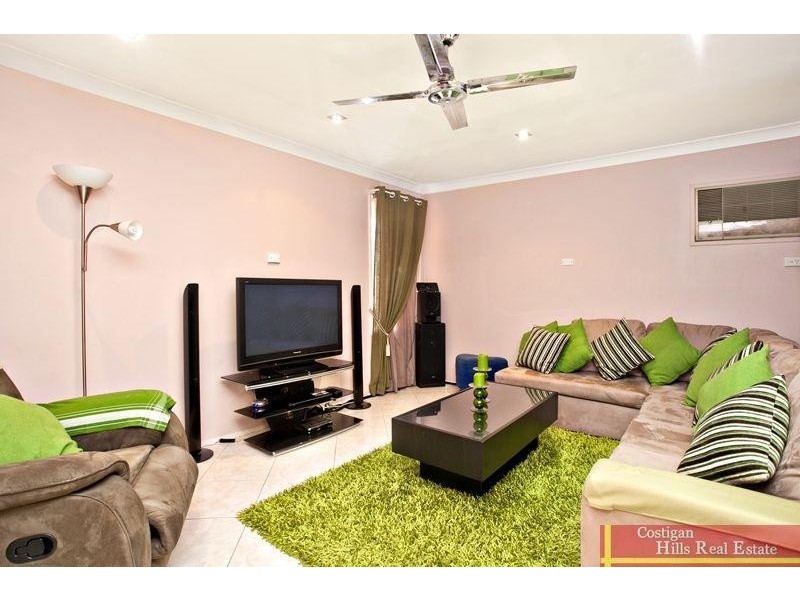 6 Vicky Place, Glendenning NSW 2761