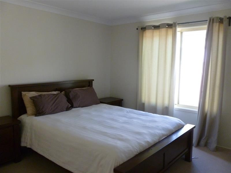 48 Manorhouse Boulevard, Quakers Hill NSW 2763