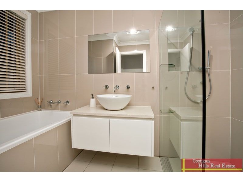 9 Sherridon Crescent, Quakers Hill NSW 2763