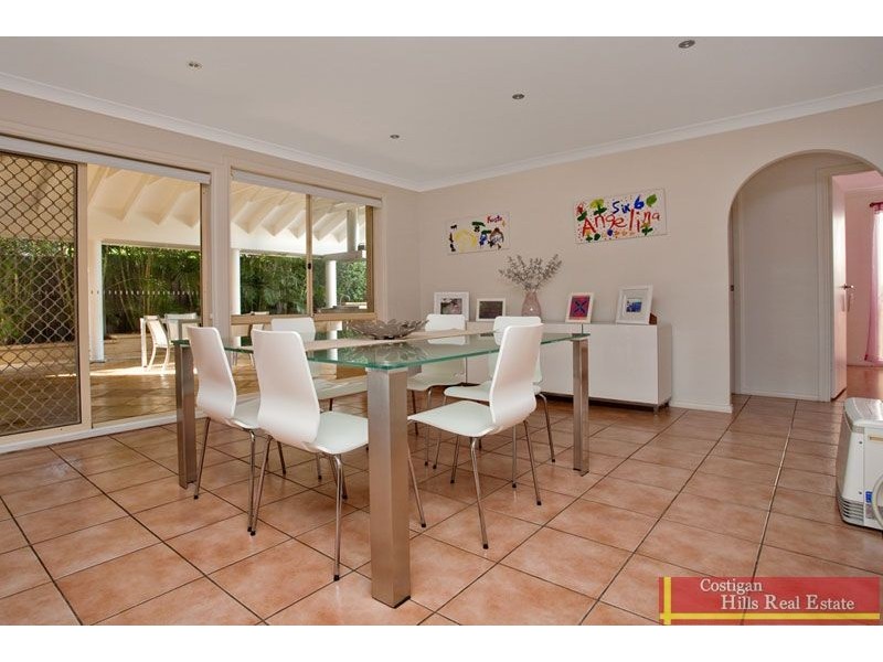 9 Sherridon Crescent, Quakers Hill NSW 2763