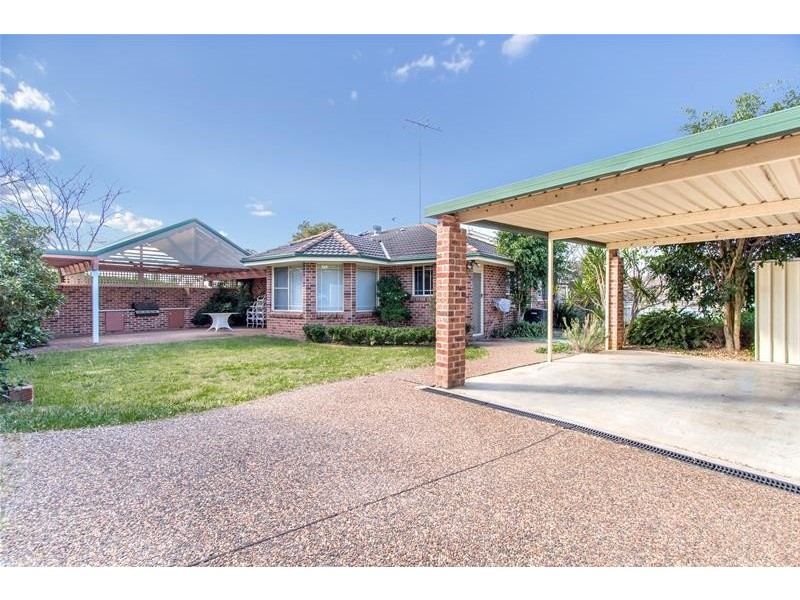 22 Calandra Avenue, Quakers Hill NSW 2763