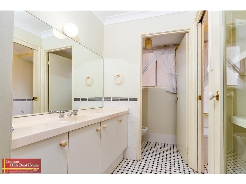 64 Pagoda Crescent, Quakers Hill NSW 2763