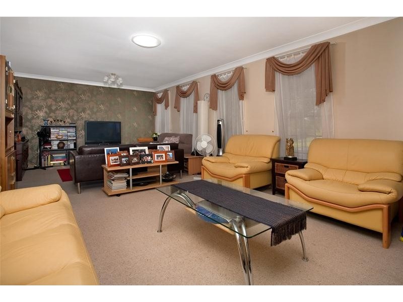 132 Farnham Road, Quakers Hill NSW 2763