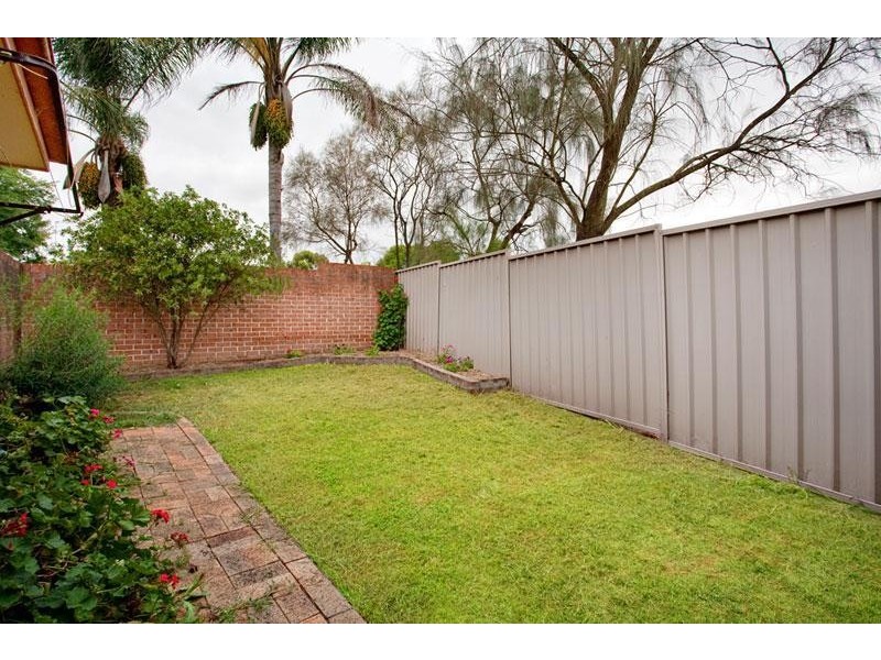 2/3 Isaac Place, Quakers Hill NSW 2763