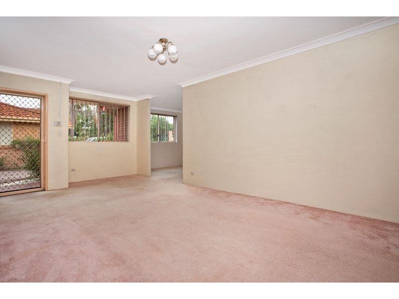 2/3 Isaac Place, Quakers Hill NSW 2763