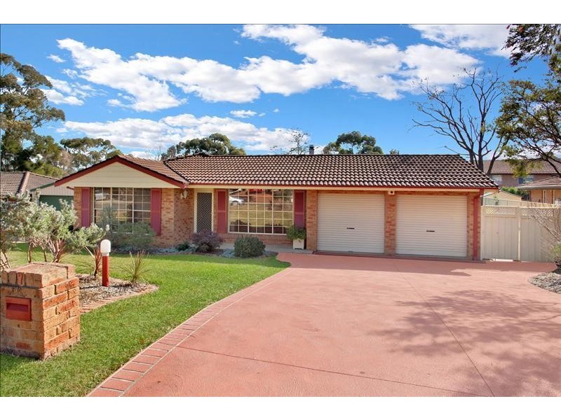 7 Erna Place, Quakers Hill NSW 2763