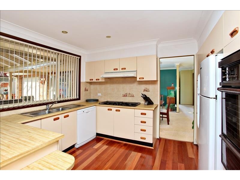 7 Erna Place, Quakers Hill NSW 2763