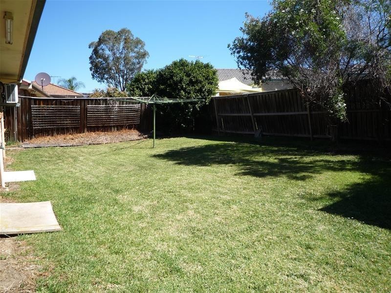 7 Glenview Grove, Glendenning NSW 2761