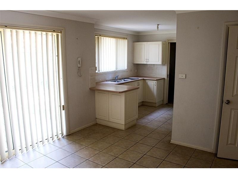 11/16 Hillcrest Road, Quakers Hill NSW 2763