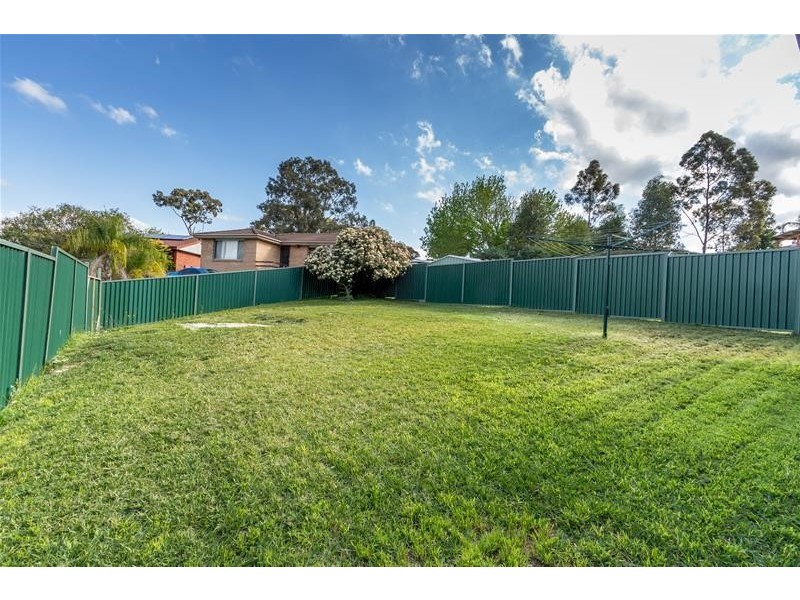 2 Marx Place, Quakers Hill NSW 2763