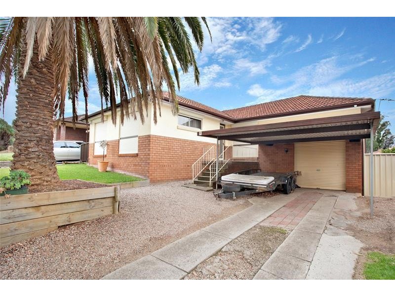 17 Bombala Crescent, Quakers Hill NSW 2763