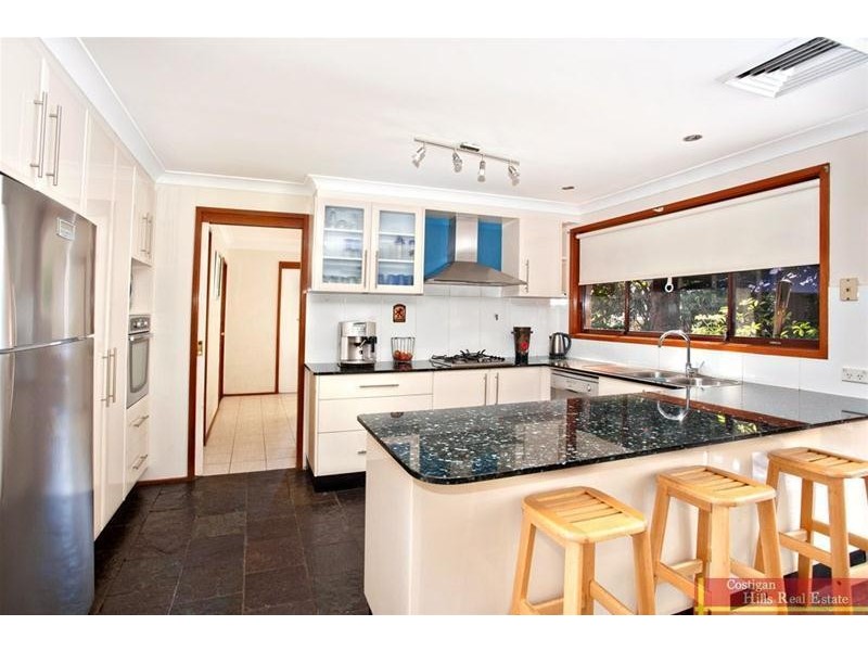 6 Hugo Place, Quakers Hill NSW 2763