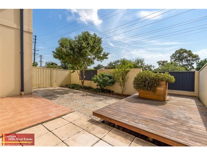 2/2 Stanbury Place, Quakers Hill NSW 2763