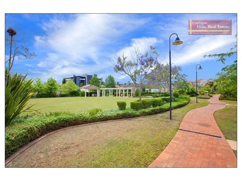 17 Linden Way, Bella Vista NSW 2153