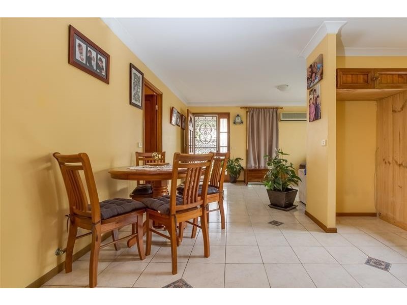 4 Crispin Place, Quakers Hill NSW 2763