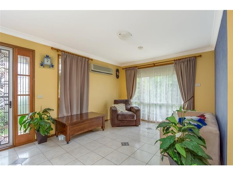 4 Crispin Place, Quakers Hill NSW 2763