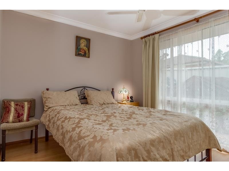 4 Crispin Place, Quakers Hill NSW 2763