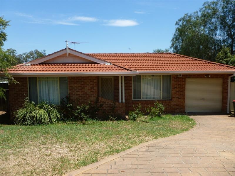 15 Rotuma Street, Oakhurst NSW 2761