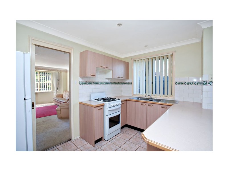 14 Roxby Grove, Quakers Hill NSW 2763