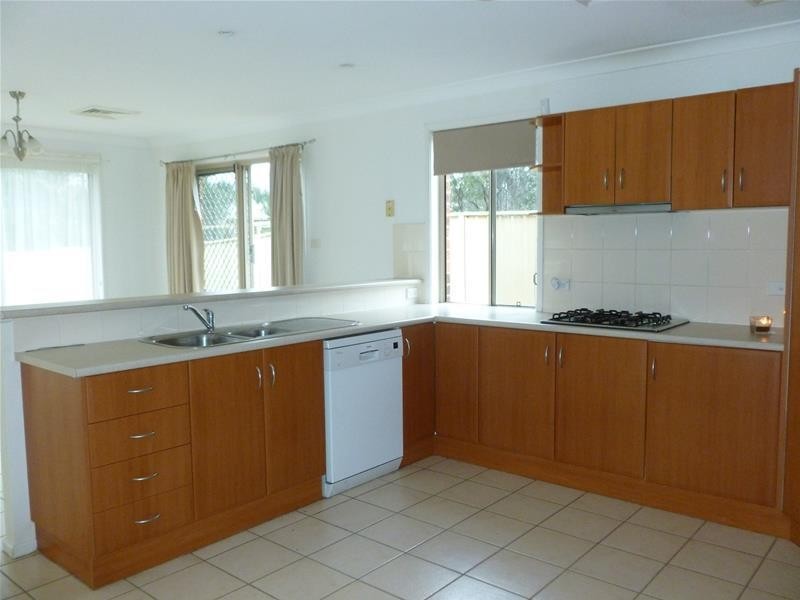 16 Hamlin Street, Quakers Hill NSW 2763