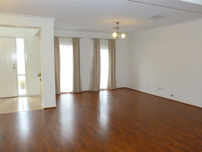 16 Hamlin Street, Quakers Hill NSW 2763