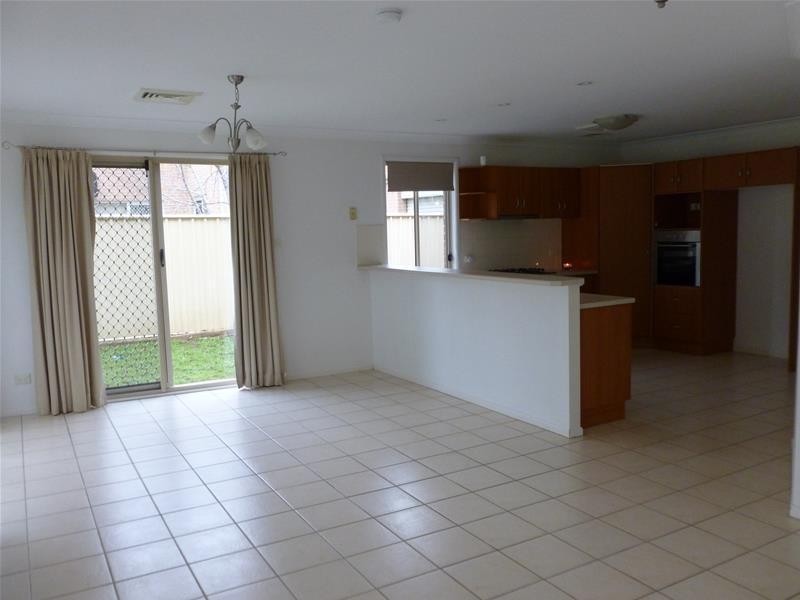 16 Hamlin Street, Quakers Hill NSW 2763