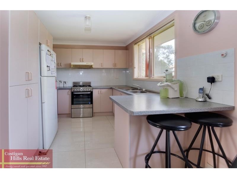 6 Gwydir Avenue, Quakers Hill NSW 2763