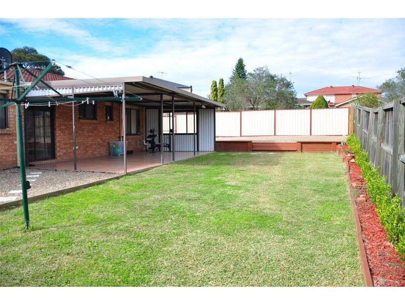 39 Torrance Crescent, Quakers Hill NSW 2763