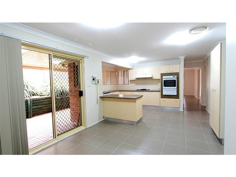 14 Hugo Place, Quakers Hill NSW 2763