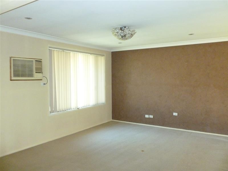 114 Farnham Road, Quakers Hill NSW 2763