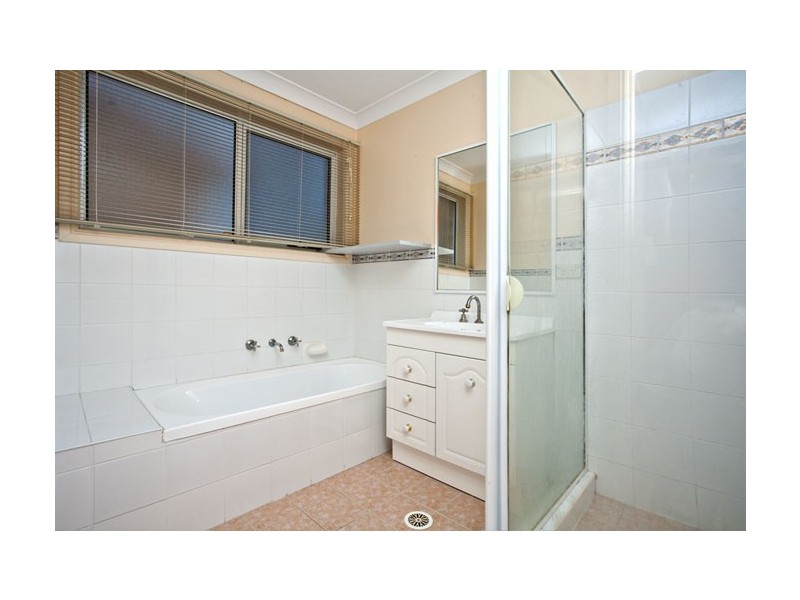 27 Cumming Crescent, Quakers Hill NSW 2763