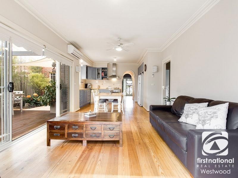 10 Cromwell Road, Werribee VIC 3030