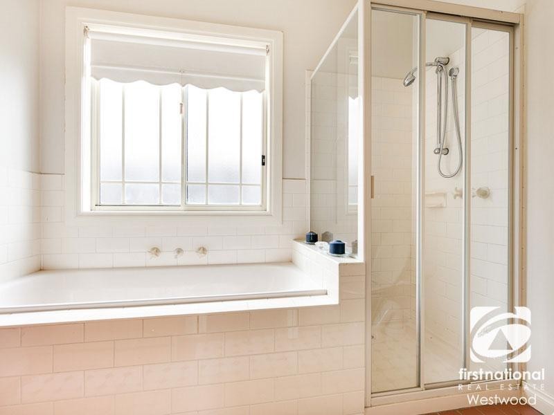 10 Cromwell Road, Werribee VIC 3030