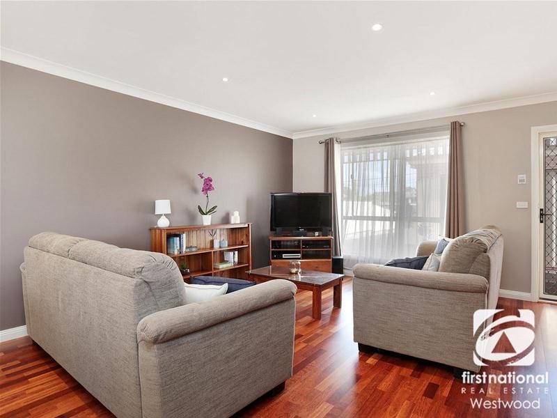 2/6 Havelock Place, Wyndham Vale VIC 3024