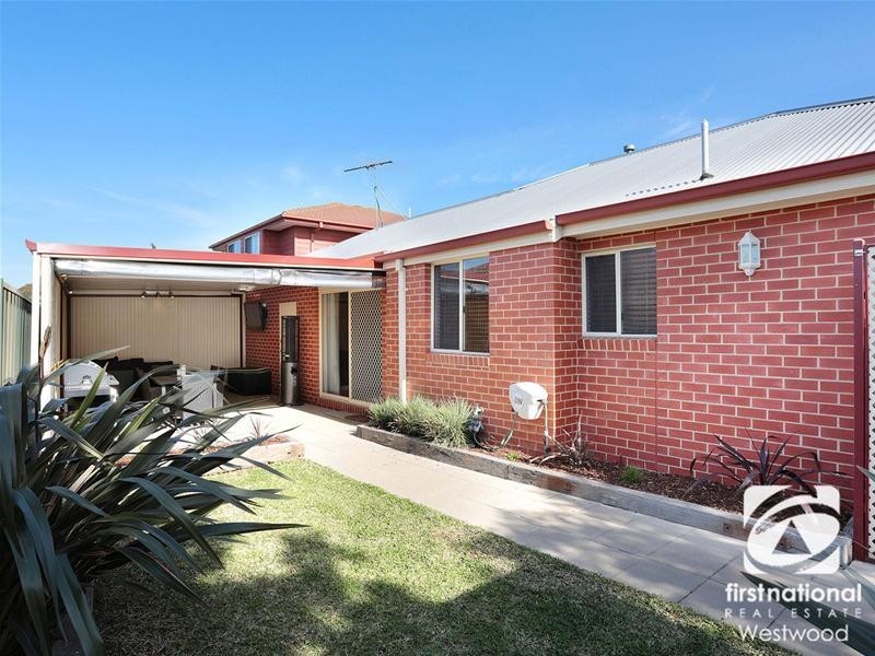 2/6 Havelock Place, Wyndham Vale VIC 3024