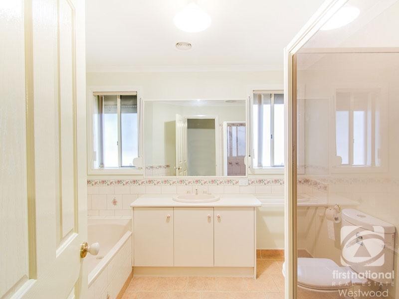 7 Diana Drive, Werribee VIC 3030