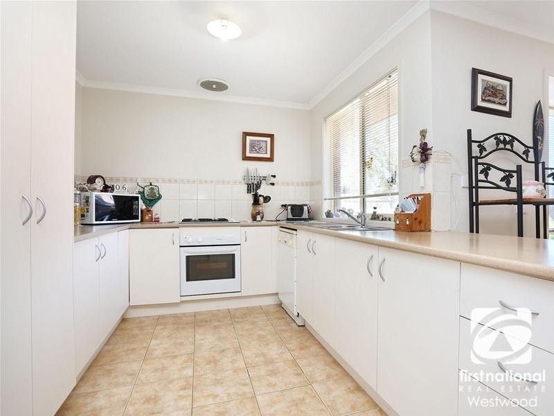 38 Everwin Drive, Werribee VIC 3030