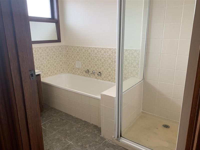 102 Duncans Road, Werribee VIC 3030