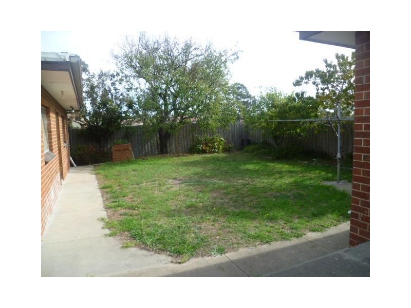 40 Simmons Drive, Seaholme VIC 3018