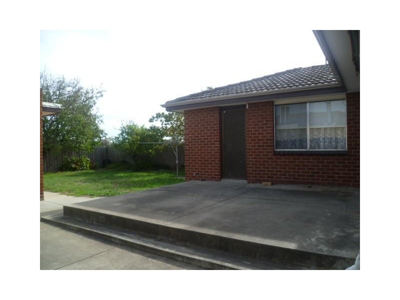 40 Simmons Drive, Seaholme VIC 3018