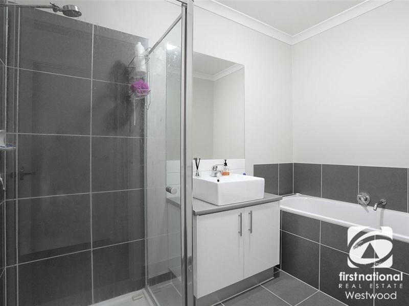 24/43 Latham Street, Werribee VIC 3030