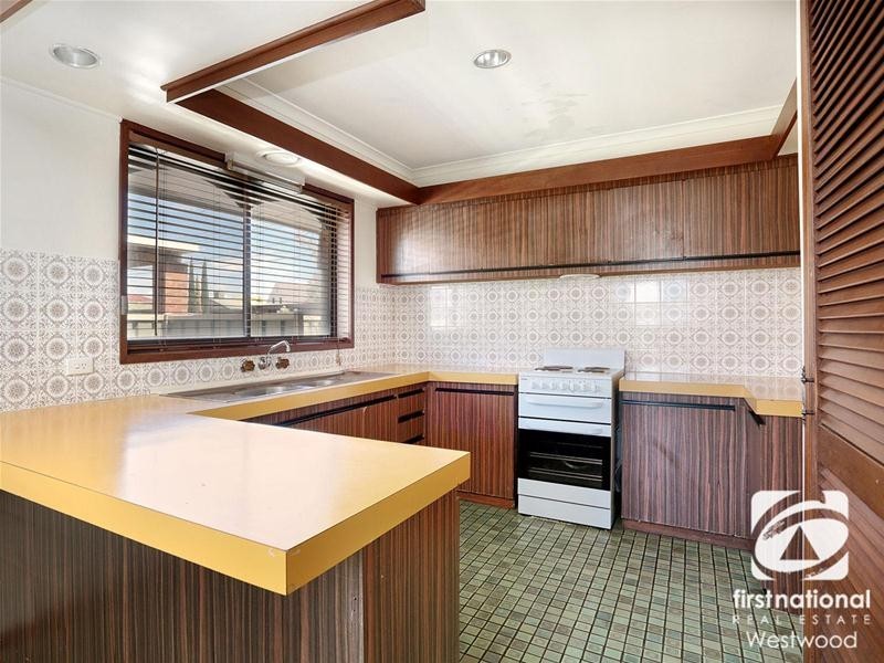 37 Huntingfield Drive, Hoppers Crossing VIC 3029