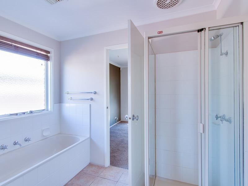 2 Rosedale Place, Wyndham Vale VIC 3024