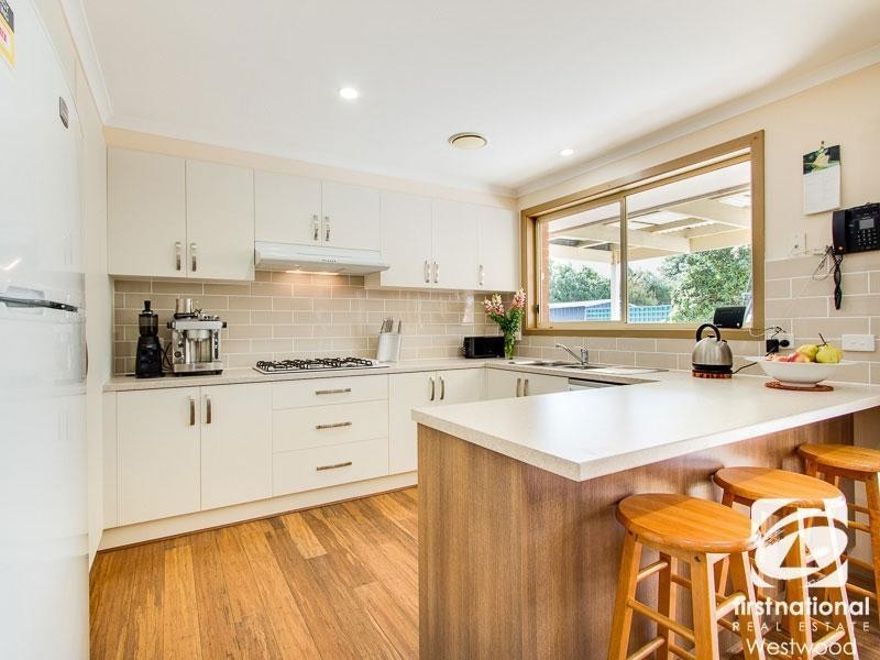 13 Ironbark Drive, Hoppers Crossing VIC 3029