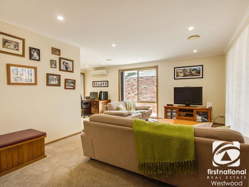 13 Ironbark Drive, Hoppers Crossing VIC 3029