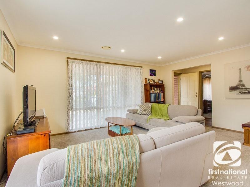 13 Ironbark Drive, Hoppers Crossing VIC 3029